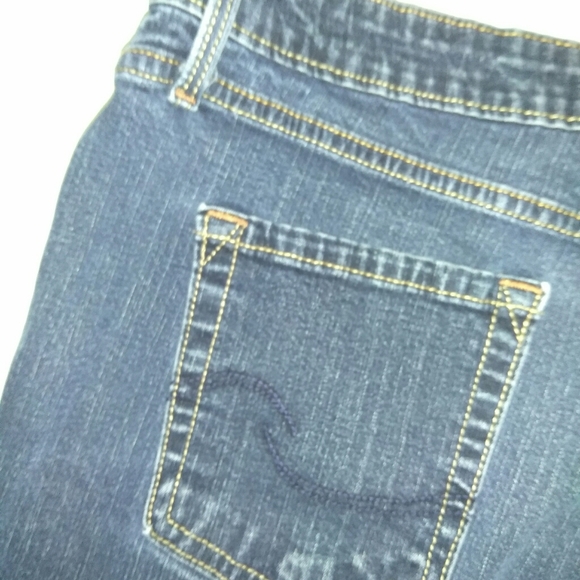 Levi's Signature Misses 5 Short Jeans - Picture 4 of 6